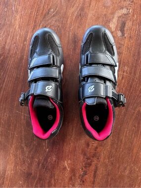 Peleton Black Cycling Shoes with red Lining Size 39 with cleats